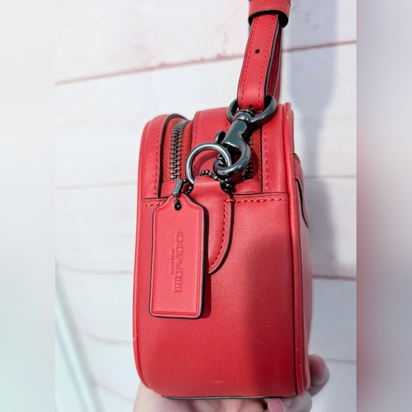 Coach Red Quilted ⭐ Star ⭐ 🤩🤩 Crossbody Bag - Picture 8 of 16